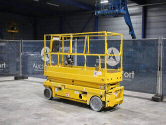 2011-haulotte-compact-8-1441589-46506311