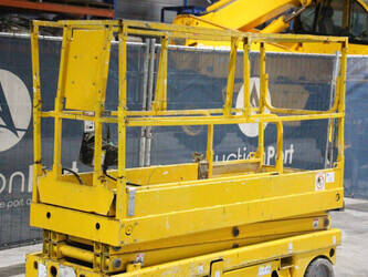 2011-haulotte-compact-8-1441589-46506318