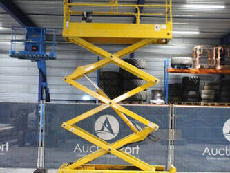 2011-haulotte-compact-8-1441589-46506329