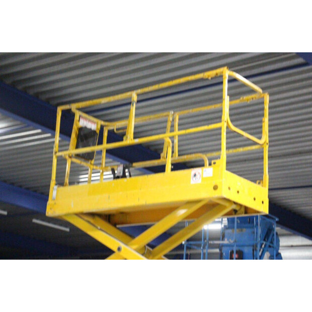 2011 هولوت COMPACT 8-46506332