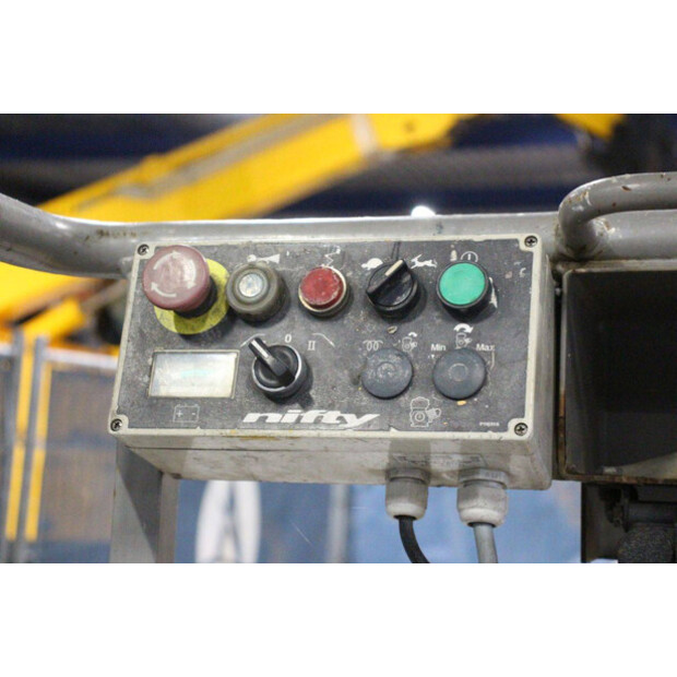 2012 نيفتيليفت HR12NE-46506352