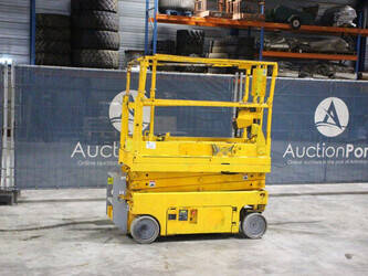 صورة ل رافعات مقصية 2012 جيني GS-1532