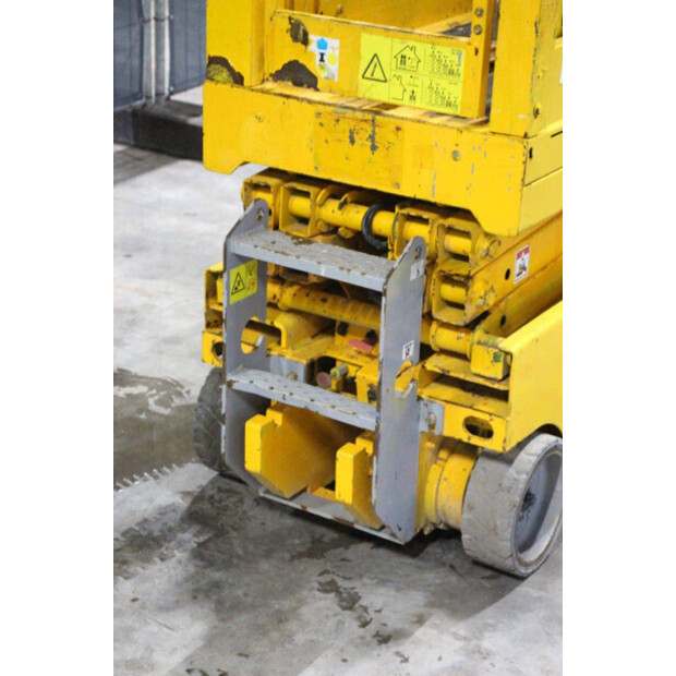 2012 Genie GS-1532-46506374