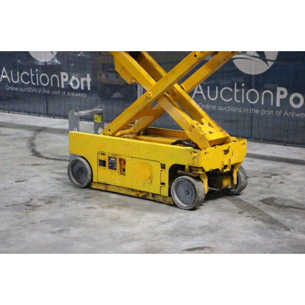 2012 Genie GS-1532-46506383