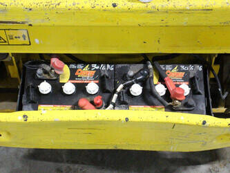 2010-jlg-2030es-1441594-46506412