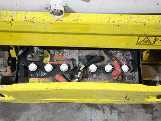 2010-jlg-2030es-1441594-46506413