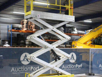 2010-jlg-2030es-1441594-46506414