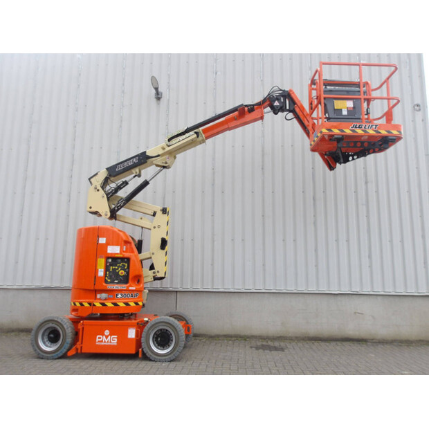 2014 JLG E300AJP-46506431