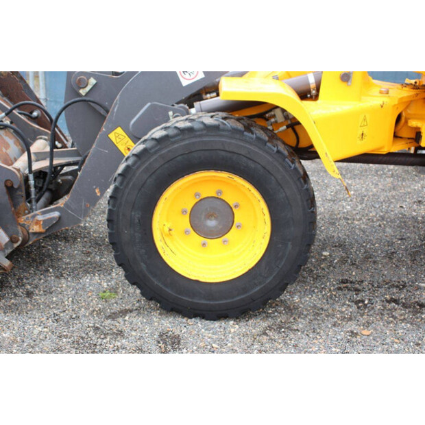 2017 فولفو L30G-46506637