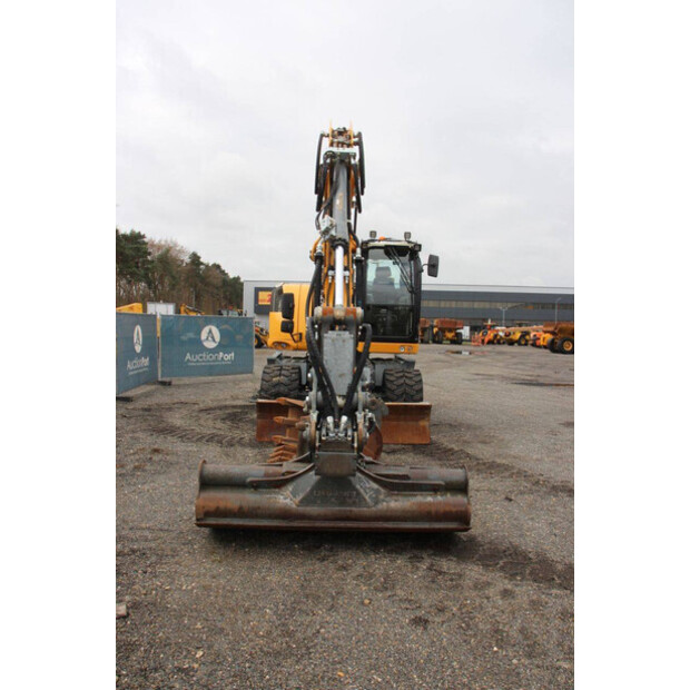 2017 ليبهير A914-46506788