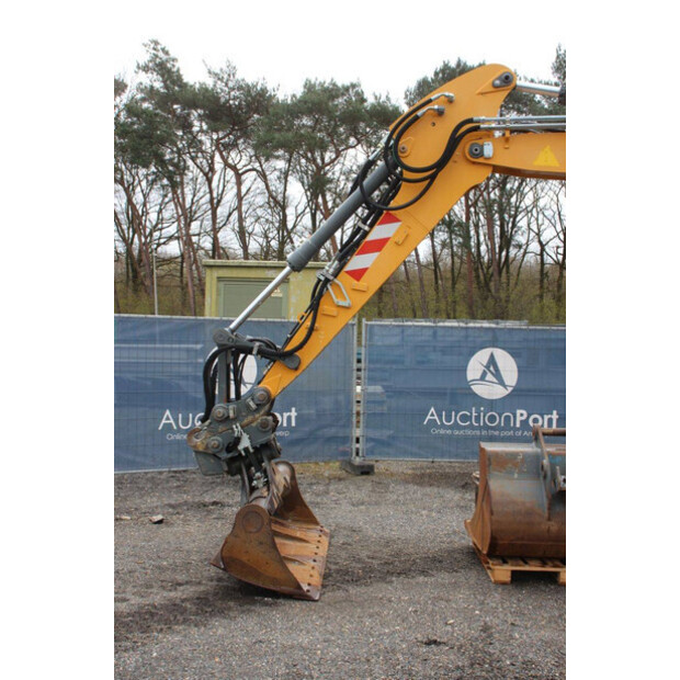 2017 ليبهير A914-46506791