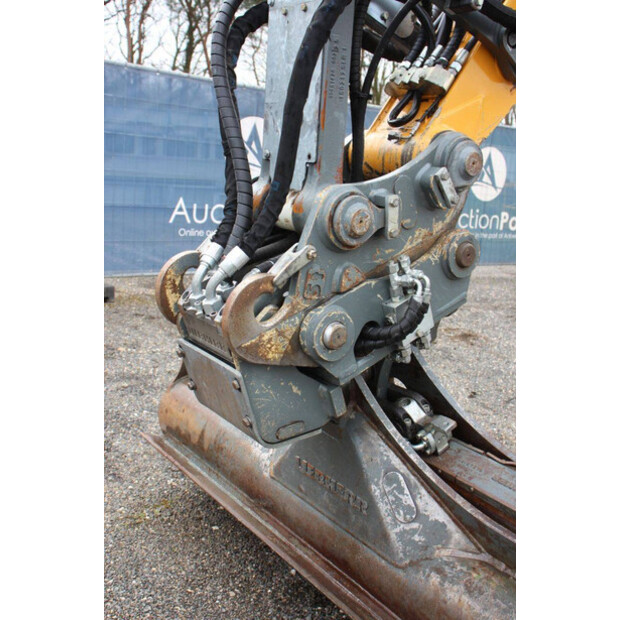 2017 ليبهير A914-46506797