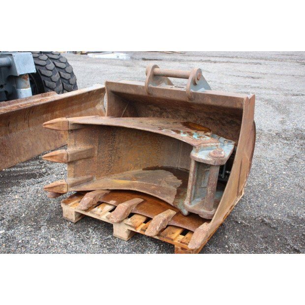 2017 ليبهير A914-46506798