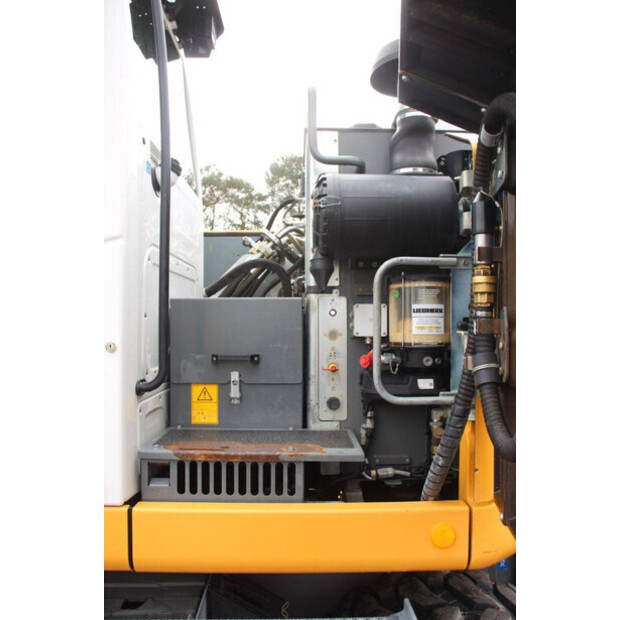 2017 ليبهير A914-46506803