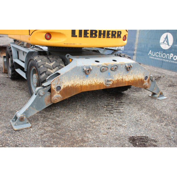 2017 ليبهير A914-46506804