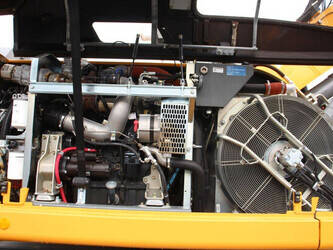 2017-liebherr-a914-46506808