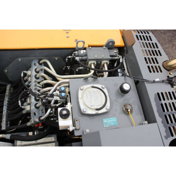 2017 ليبهير A914-46506812