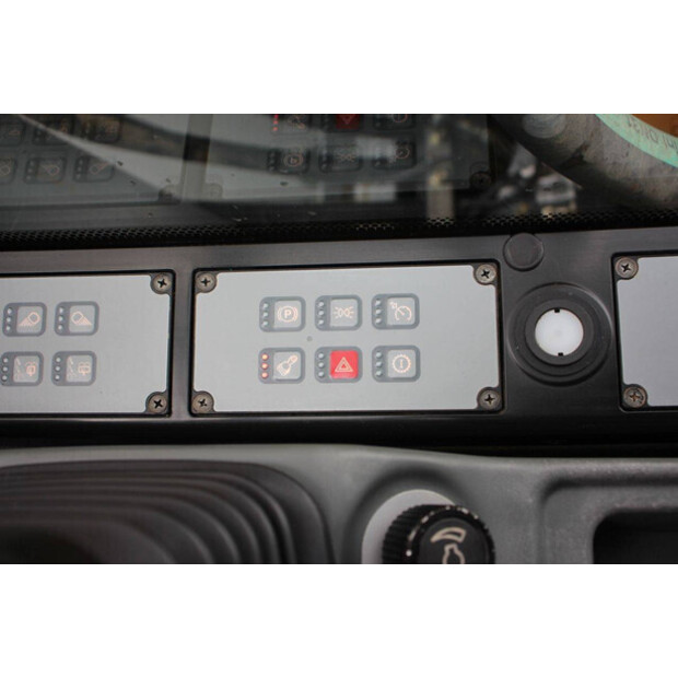 2017 ليبهير A914-46506824