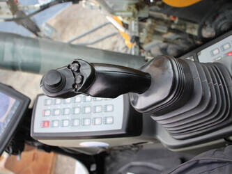 2017-liebherr-a914-46506827