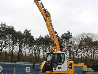 2017-liebherr-a914-46506828
