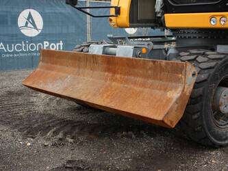 2017-liebherr-a914-46506834