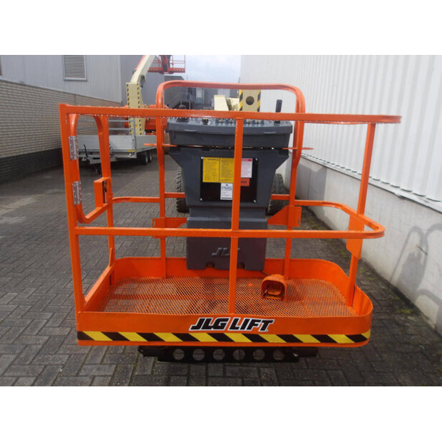 2014 JLG E400AJPN-46506838