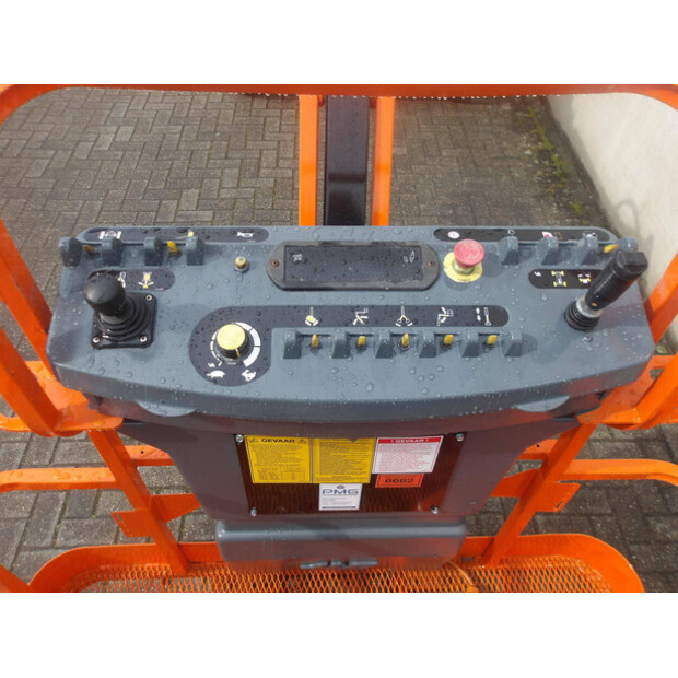 2014 JLG E400AJPN-46506839