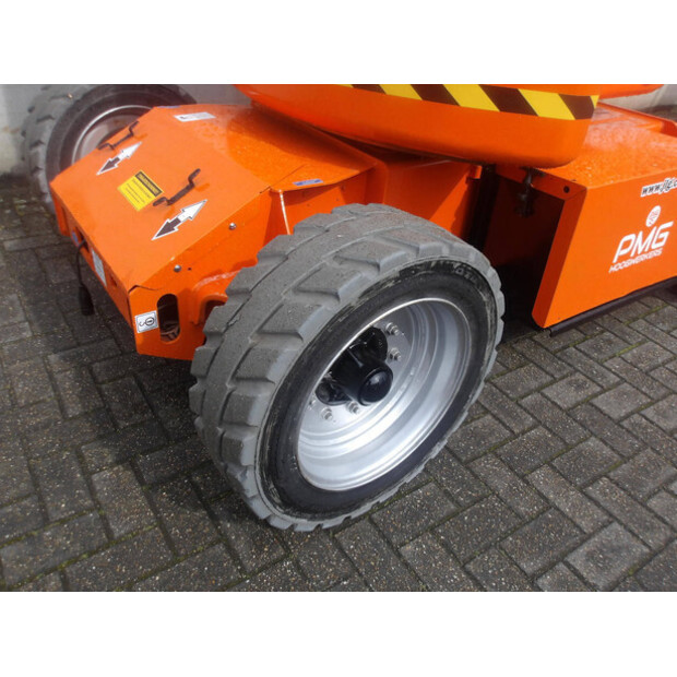 2014 JLG E400AJPN-46506842