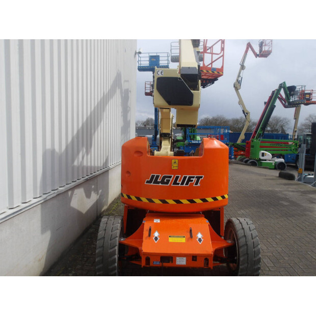 2014 JLG E400AJPN-46506844