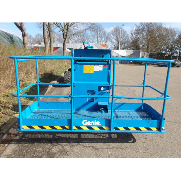 2015 جيني S-45-46506852