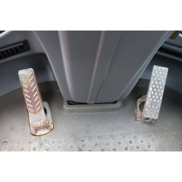 2016 Volvo L30G-46507306