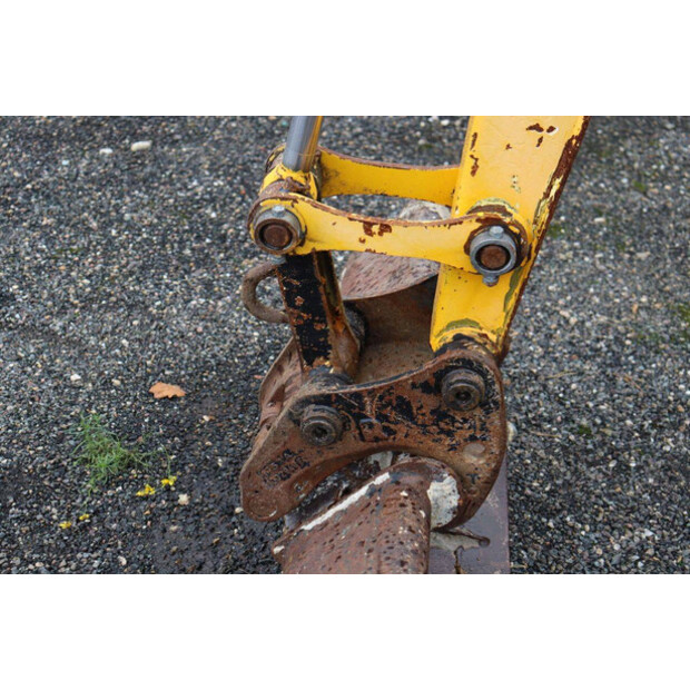 2012 YANMAR VIO20-4-46507386