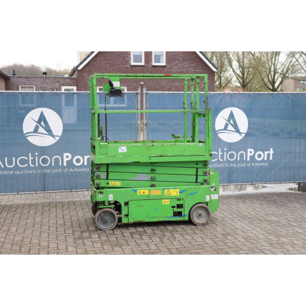 2011 جيني GS-1932-46507634