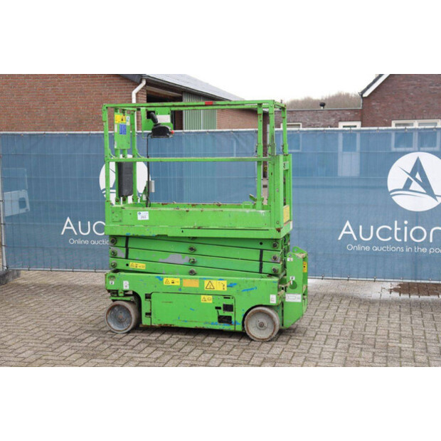 2011 جيني GS-1932-46507636