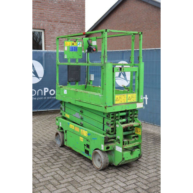 2011 جيني GS-1932-46507637