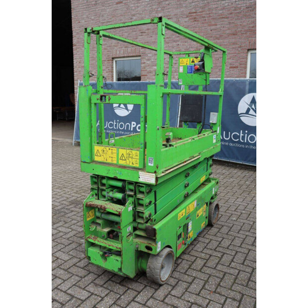 2011 جيني GS-1932-46507639