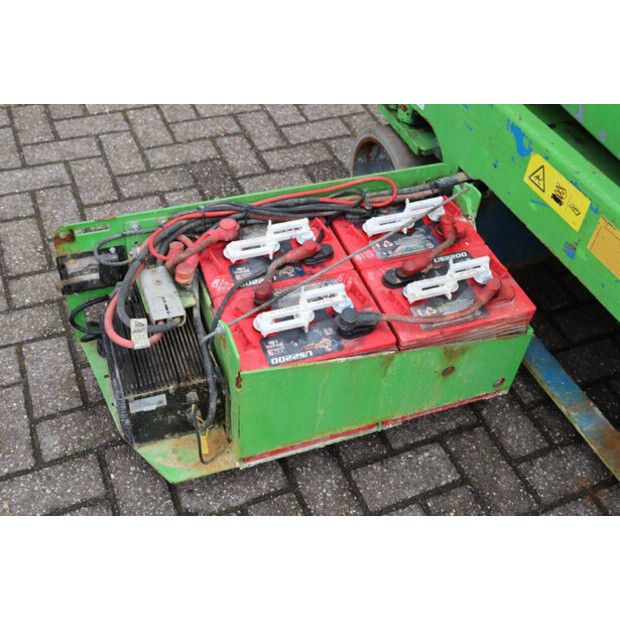 2011 جيني GS-1932-46507646