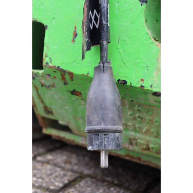 2011 جيني GS-1932-46507649