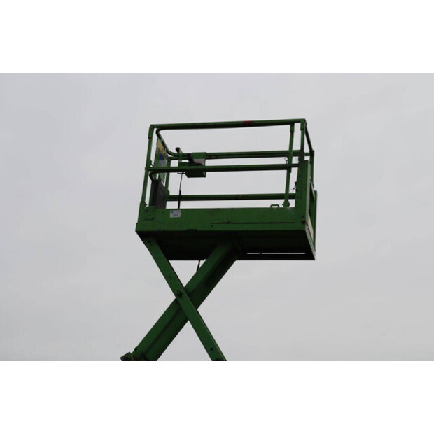 2011 جيني GS-1932-46507659