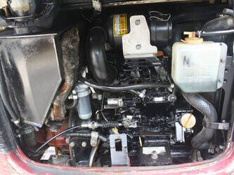 2013-takeuchi-tb016-1441671-46508431