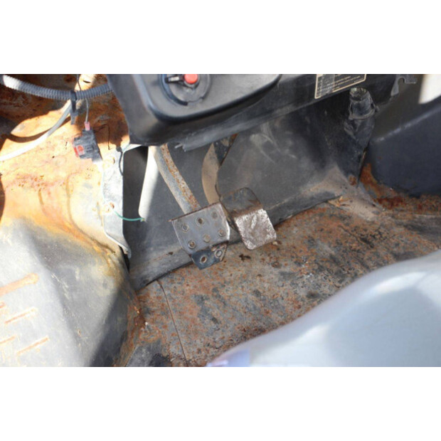 2013 KUBOTA RTV1140CPX-UK-46508804