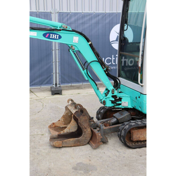 2011 اي اتش اي 19UXT-46508868