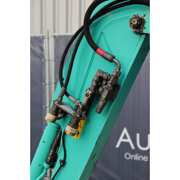 2011 اي اتش اي 19UXT-46508874