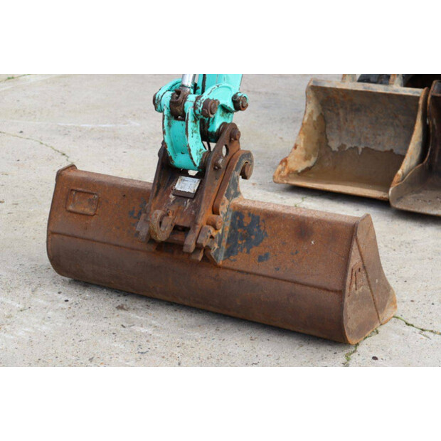 2011 اي اتش اي 19UXT-46508875