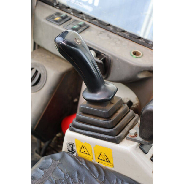 2011 اي اتش اي 19UXT-46508895