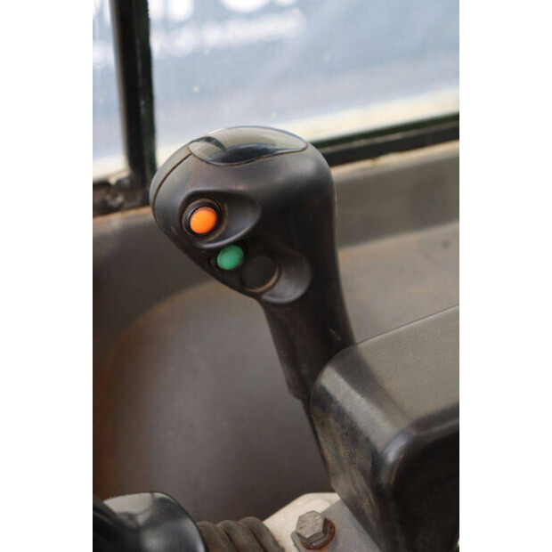 2011 اي اتش اي 19UXT-46508899