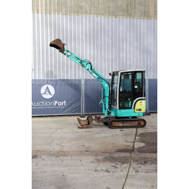 2011 اي اتش اي 19UXT-46508904