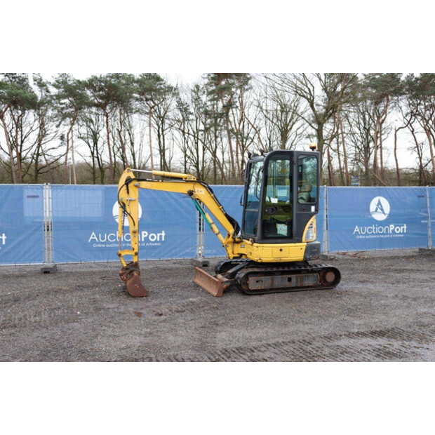 2013 Komatsu PC26MR-3-46509050