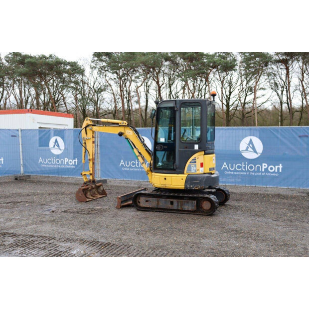 2013 Komatsu PC26MR-3-46509052