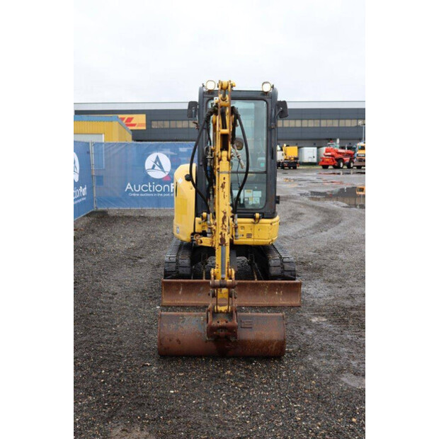 2013 Komatsu PC26MR-3-46509057